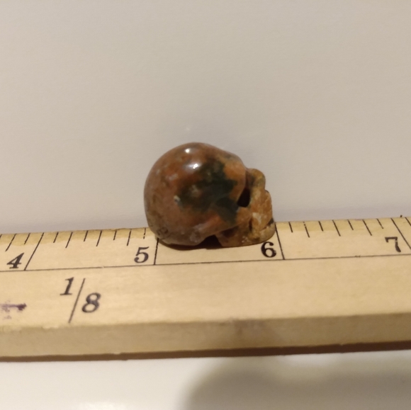 Skull carved in Ocean Jasper 12.2g - Picture 7 of 9